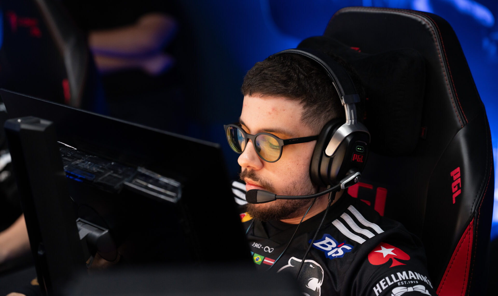 MOUZ and FURIA Reach PGL Masters Bucharest 2026 Semifinals