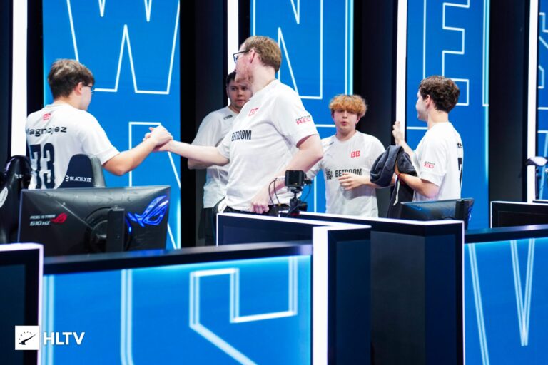 BETBOOM eliminate Legacy to reach playoffs at Thunderpick World Championship 2026
